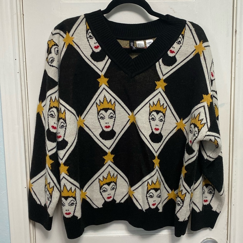 H&M Disney Evil Queen Sweater from Snow White Size L Knit Disney Villain